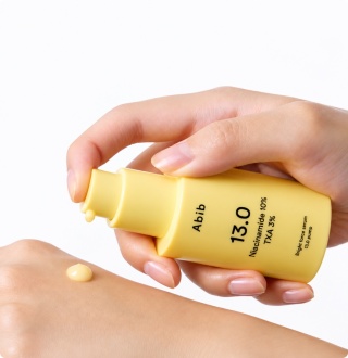 Abib - Bright Force Serum 13.0 Pump, Serum Rozjaśniające Przebarwienia - 30ml