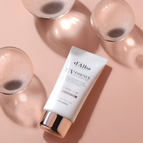 D'alba - Tonujący krem przeciwsłoneczny SPF50+ PA++++ UV Waterfull Tone-Up Sun Cream 50ml